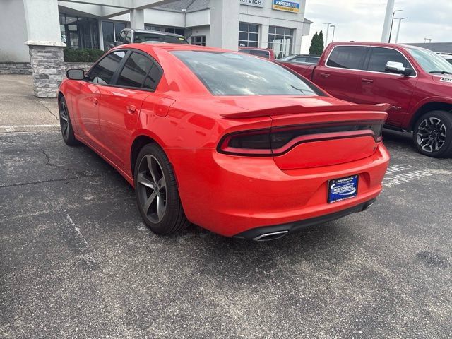 Used 2017 Dodge Charger SE RWD image 6