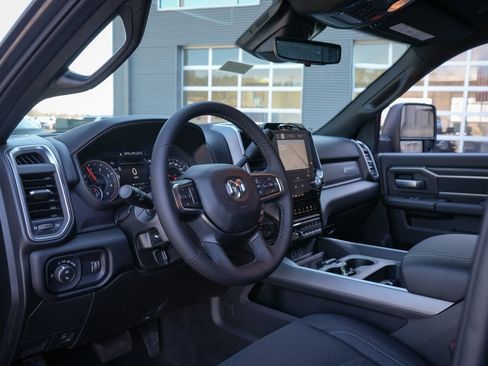 New 2026 RAM 2500 Big Horn AWD/4WD image 13