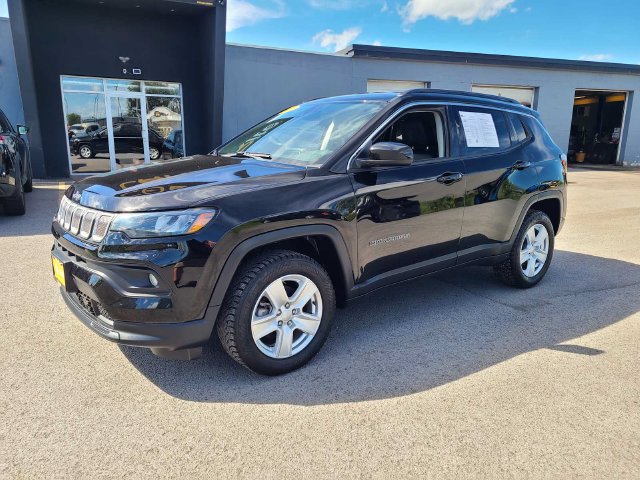 Used 2022 Jeep Compass Latitude AWD/4WD image 2