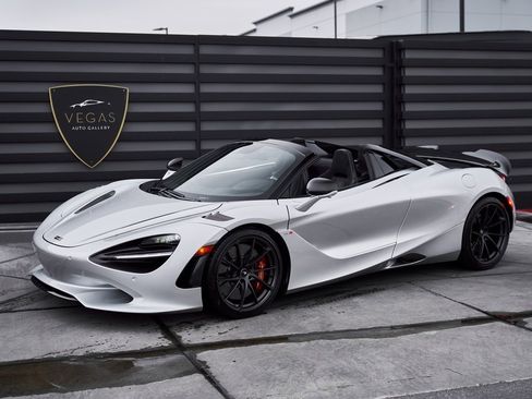 Used 2024 McLaren 750S Spider image 7