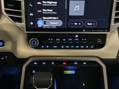 Used 2022 Toyota Tundra 1794 Edition image 32