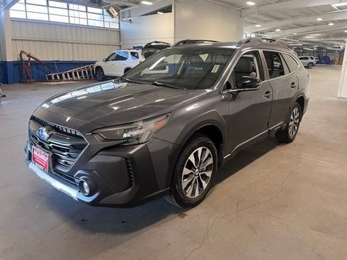 Used 2025 Subaru Outback Limited image 7