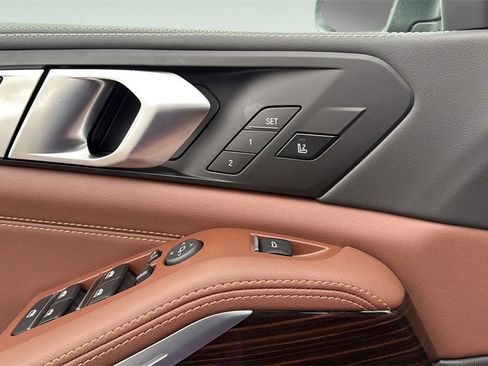 Used 2026 BMW X5 xDrive50e w/ Climate Comfort Package image 24