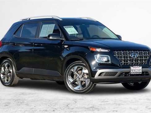 Used 2023 Hyundai Venue SEL image 1