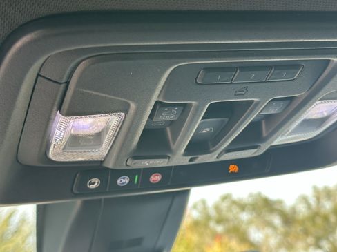 Used 2020 GMC Sierra 1500 AT4 w/ AT4 Premium Package image 32