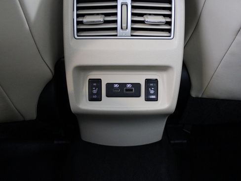 Used 2020 Nissan Maxima Platinum image 22