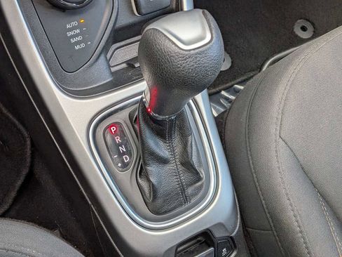 Used 2018 Jeep Compass Latitude w/ Popular Equipment Group image 22