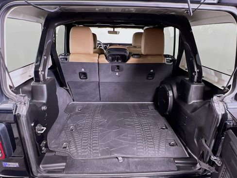 Used 2021 Jeep Wrangler Unlimited Rubicon image 27