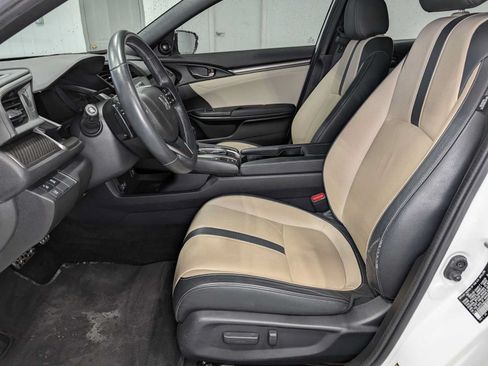 Used 2018 Honda Civic Sport Touring image 4