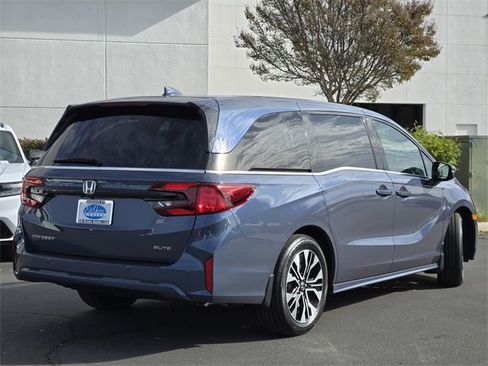 New 2026 Honda Odyssey Elite image 5