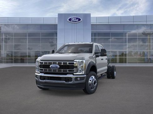 New 2025 Ford F550 4x4 Crew Cab w/ XLT Value Package image 2