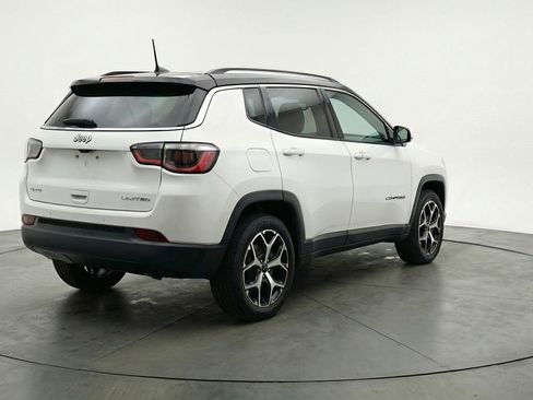 Used 2025 Jeep Compass Limited AWD/4WD image 9