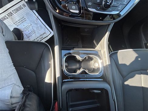 New 2026 Chrysler Pacifica Limited image 25