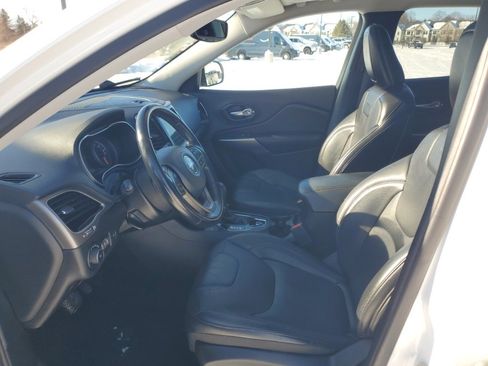 Used 2021 Jeep Cherokee Limited image 5