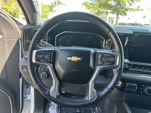 Used 2023 Chevrolet Silverado 1500 LTZ AWD/4WD image 16