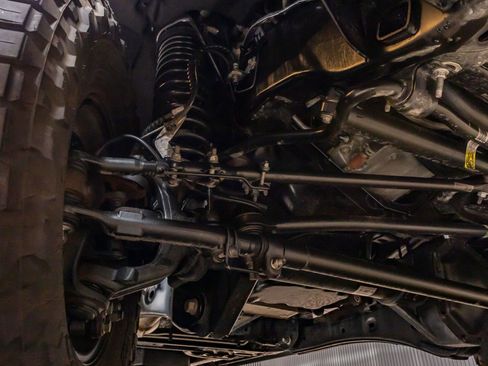 Used 2025 Ford F250 Platinum w/ Tremor Off-Road Package image 13