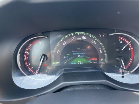 Used 2024 Toyota RAV4 LE AWD/4WD image 17