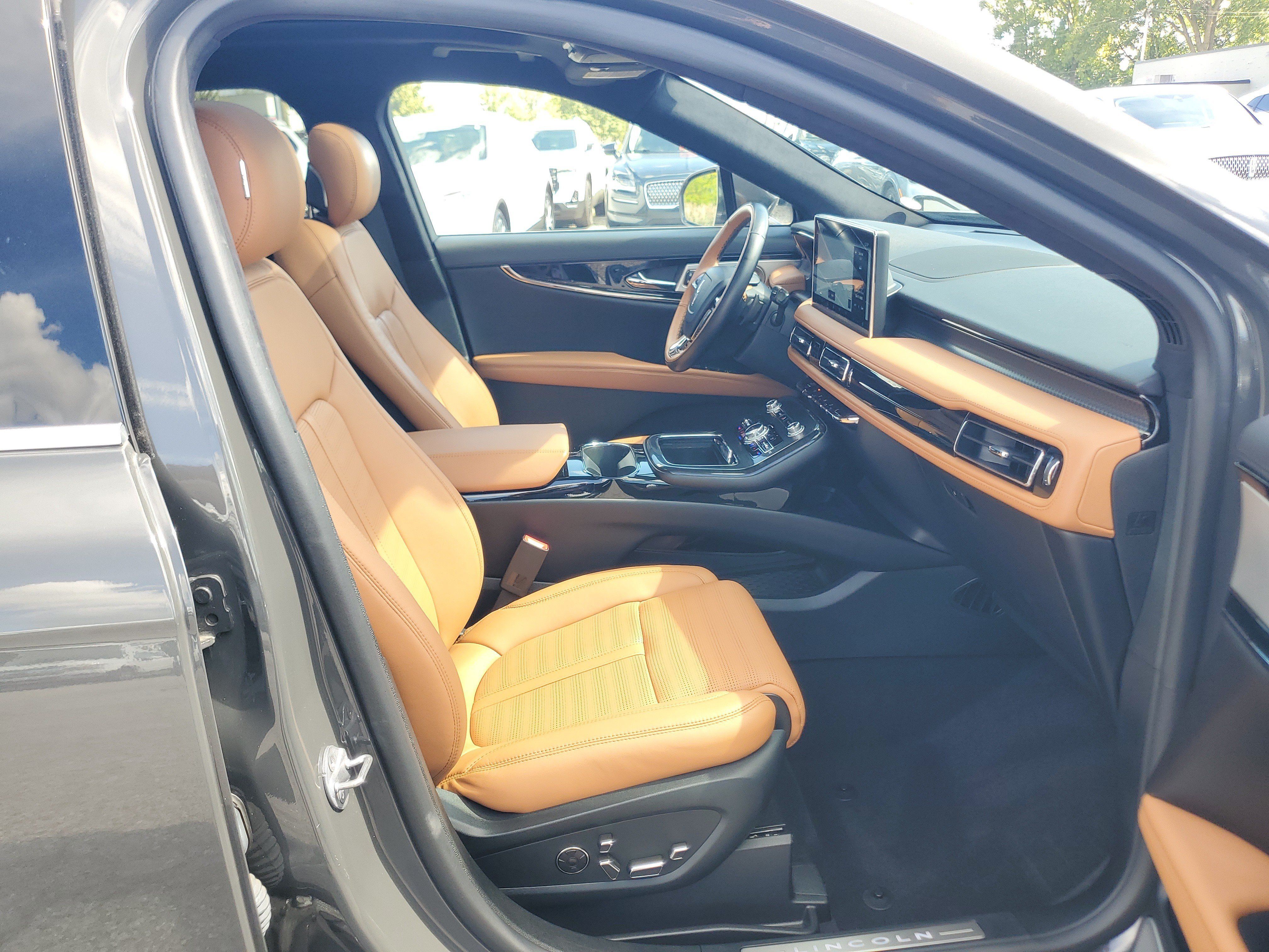 Certified 2023 Lincoln Nautilus Black Label w/ Class II Trailer Tow Package AWD/4WD image 9