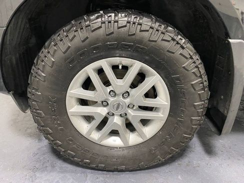 Used 2018 Nissan Frontier SV w/ Value Truck Package image 5