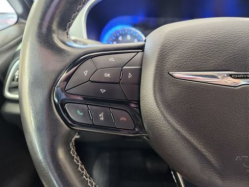Used 2019 Chrysler Pacifica Touring Plus w/ S Appearance Package FWD image 29