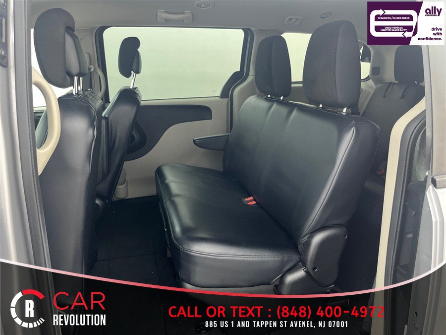 Used 2019 Dodge Grand Caravan SE FWD image 21