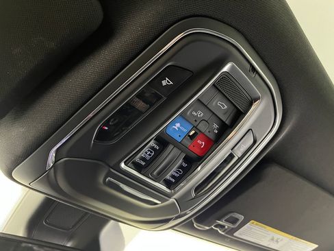 Used 2023 Jeep Grand Cherokee Altitude AWD/4WD image 26