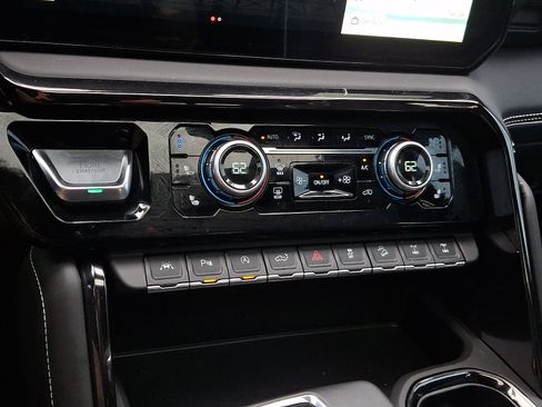 Certified 2024 GMC Sierra 1500 AT4X AWD/4WD image 16