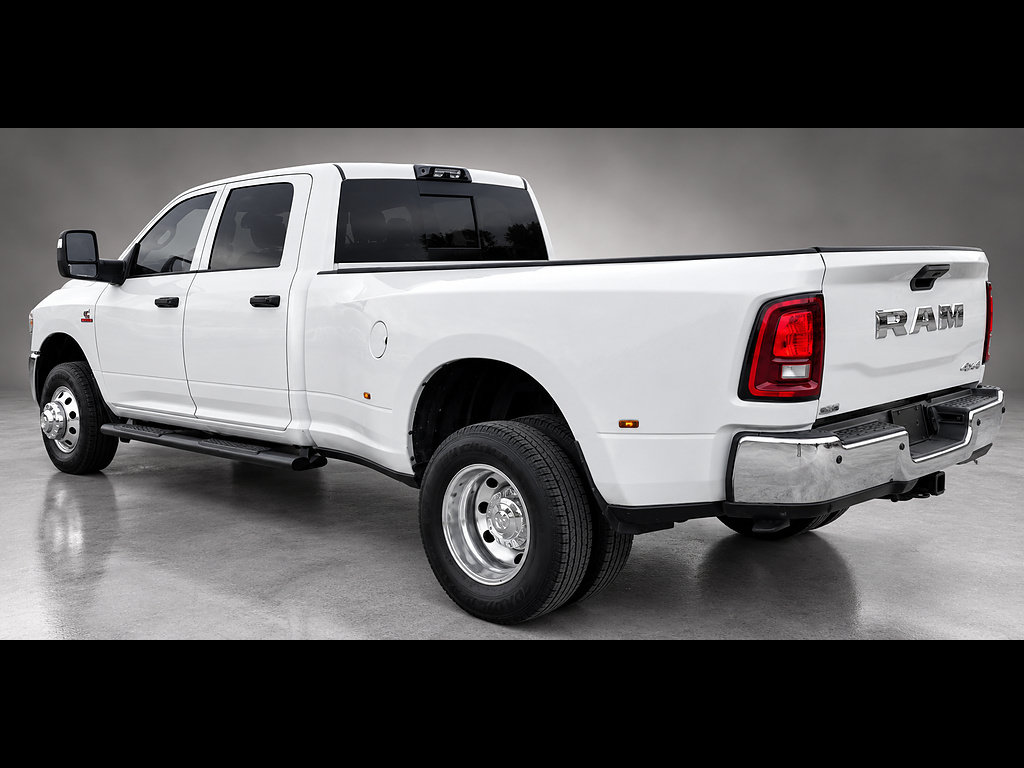 Used 2025 RAM 3500 Tradesman AWD/4WD image 2