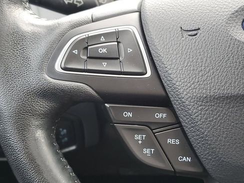 Used 2017 Ford Focus Titanium image 22