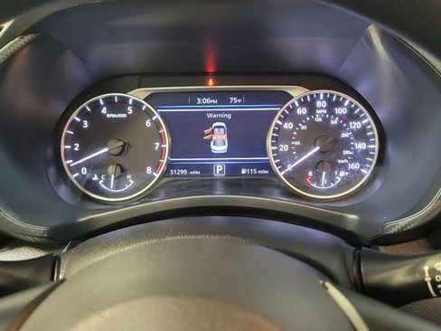 Used 2025 Nissan Sentra SV image 23