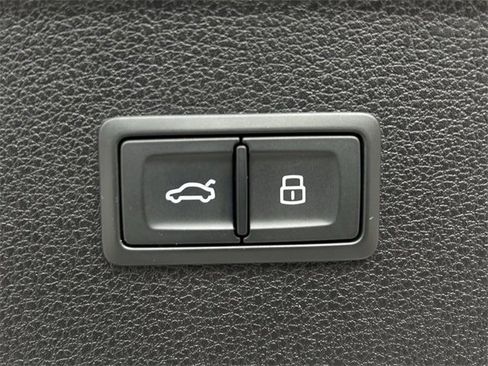 Used 2023 Audi Q5 2.0T Premium Plus w/ Premium Plus Package image 35