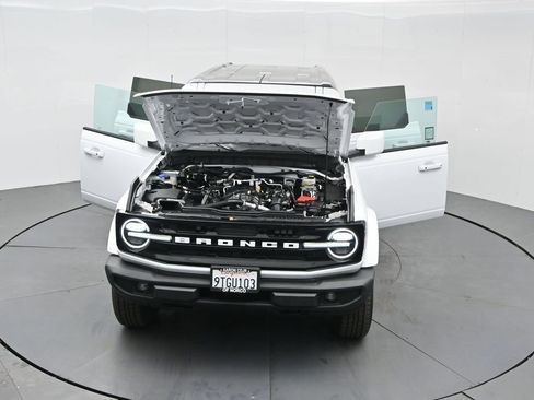 Used 2025 Ford Bronco Outer Banks image 37