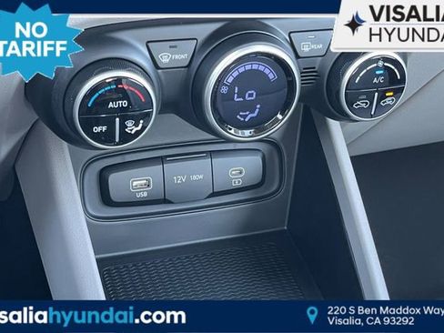New 2025 Hyundai Venue SEL image 23