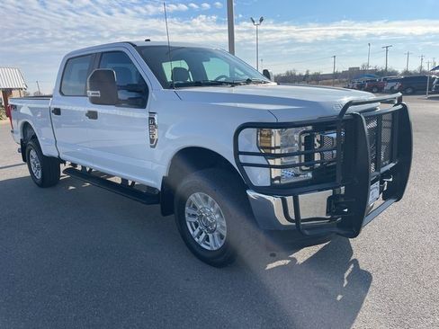 Used 2019 Ford F250 XL w/ STX Appearance Package image 2