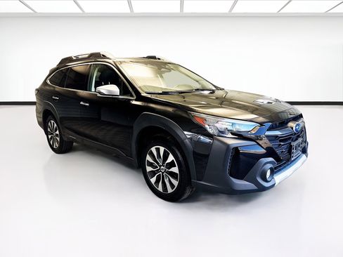 Used 2023 Subaru Outback Touring XT image 3
