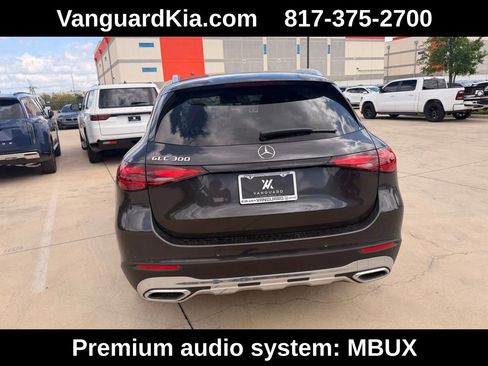 Used 2024 Mercedes-Benz GLC 300 image 3