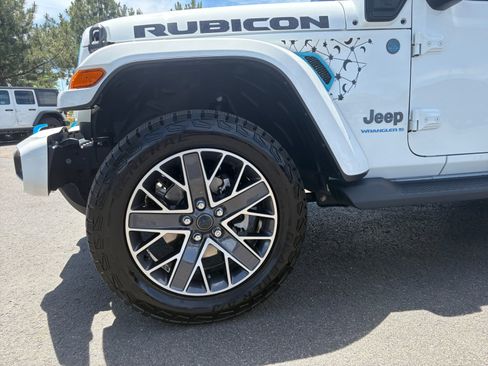 Used 2024 Jeep Wrangler High Altitude AWD/4WD image 10