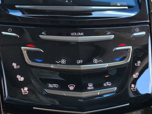 Used 2018 Cadillac Escalade Luxury RWD image 32