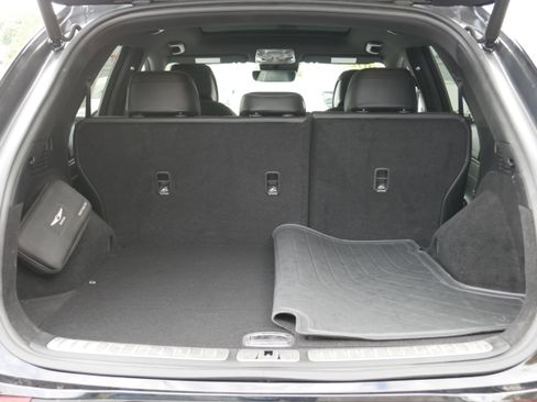 Certified 2024 Genesis GV70 2.5T w/ Sport Prestige Package image 6