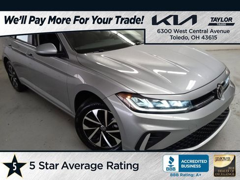 Used 2025 Volkswagen Jetta S image 1