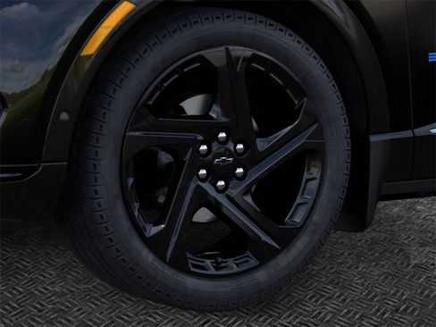 New 2025 Chevrolet Equinox EV RS image 9