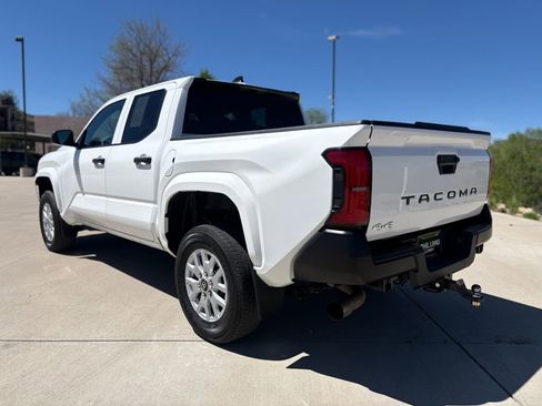 Used 2024 Toyota Tacoma SR AWD/4WD image 4