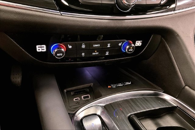Used 2023 Buick Enclave Essence FWD image 29