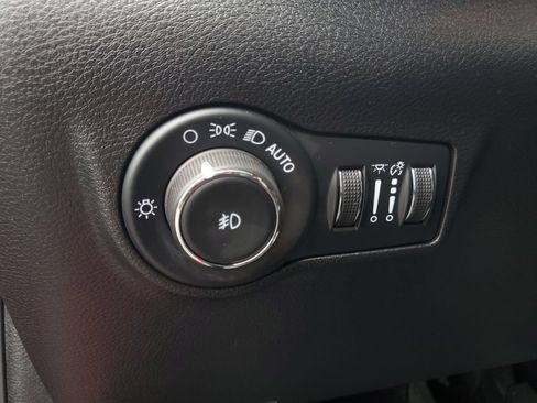 Used 2025 Jeep Compass Limited AWD/4WD image 21
