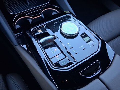 New 2026 BMW 540i xDrive w/ M Sport Package image 18