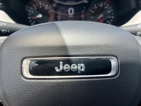 Used 2025 Jeep Compass Limited AWD/4WD image 29