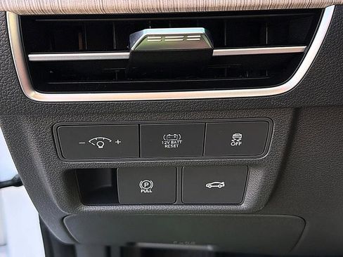 Certified 2025 Hyundai Sonata SEL FWD image 17