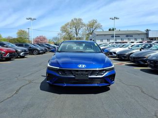 Used 2024 Hyundai Elantra SEL w/ Convenience Package FWD video 2