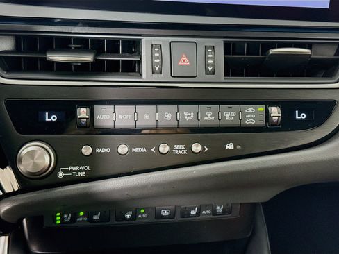 Certified 2024 Lexus ES 350 F Sport FWD image 17