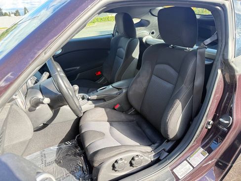 Used 2010 Nissan 370Z Coupe w/ Sport Pkg RWD image 8